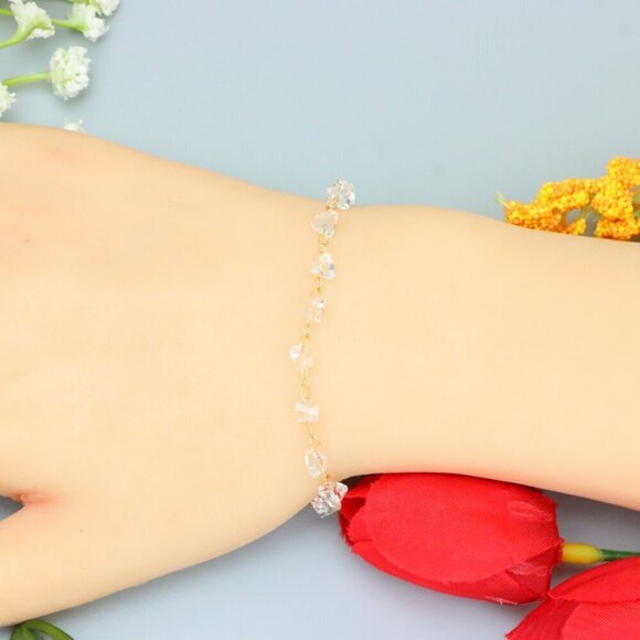 "Elegant & Trendy Bracelet, A Perfect Gift for Women, Thoughtful, EVCH1368 - Picture 1 of 12